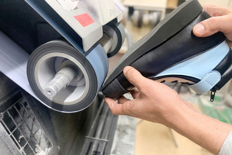 チェックシューズの写真